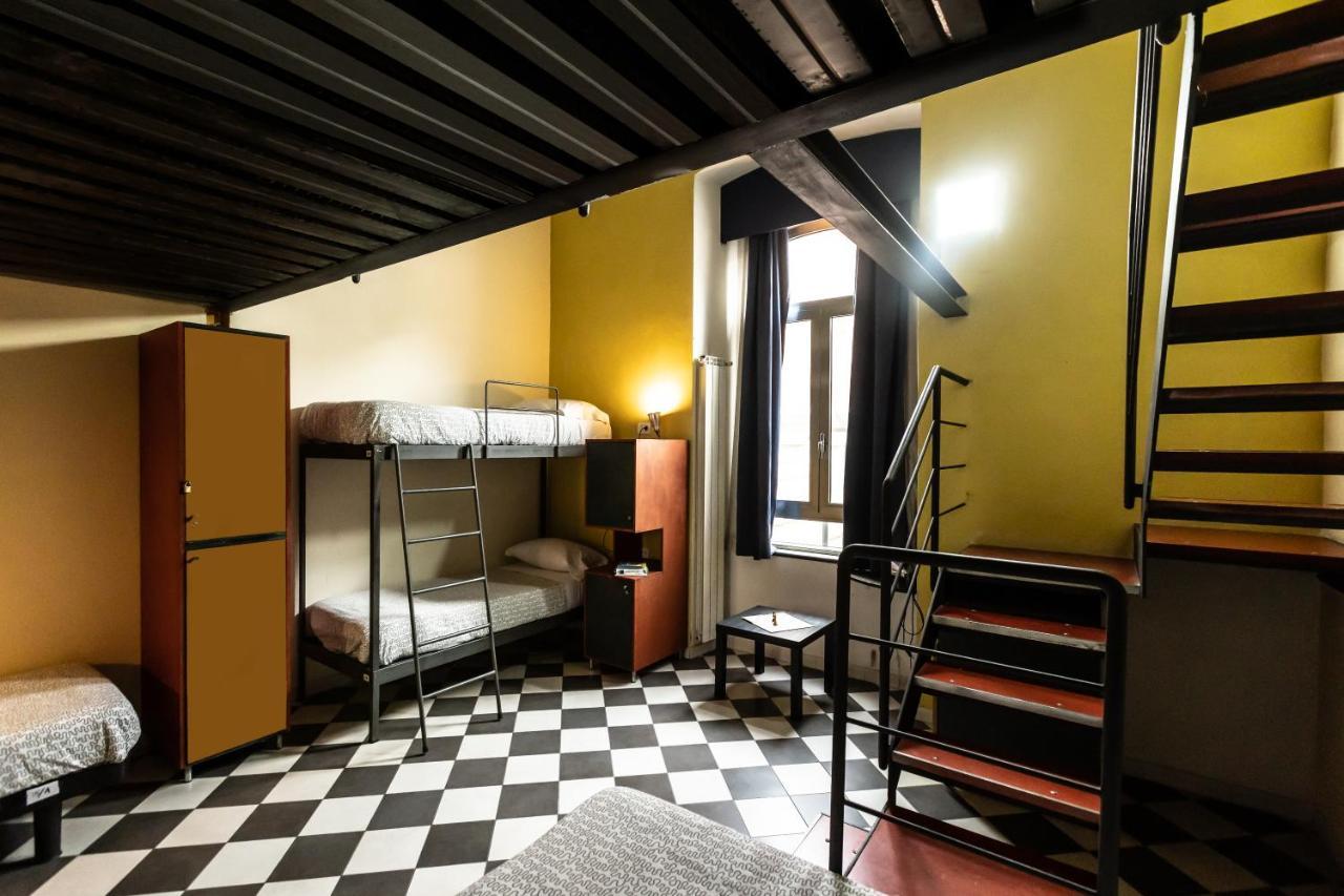 Fabric Hostel Portici Exteriör bild